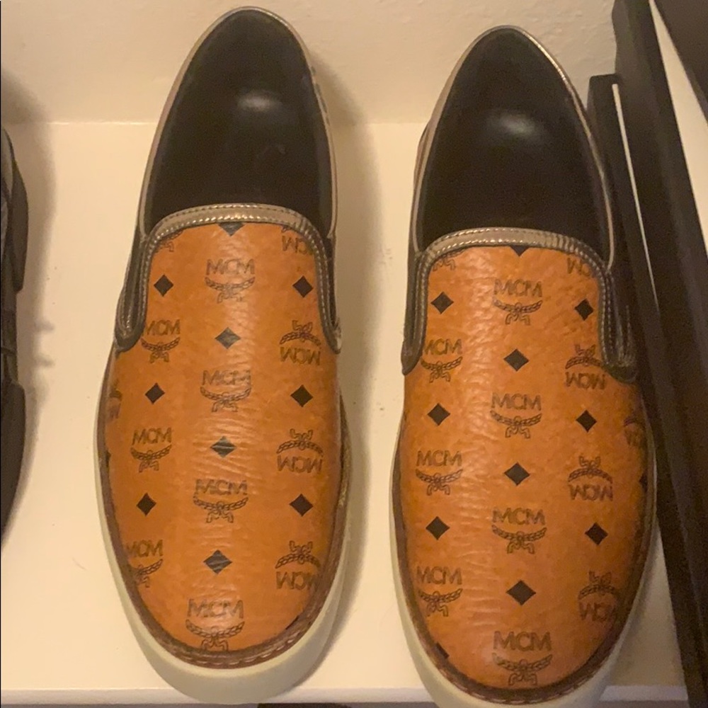 McM loafers
